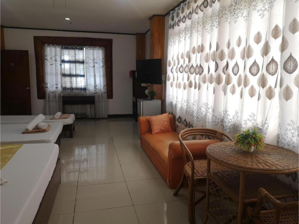 Oyo 880 Flores De Musa Inn Puerto Princesa Eksteriør bilde